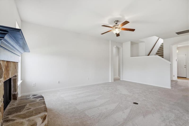 712 Hawk Valley Drive, Little Elm TX 75068 - Photo 10