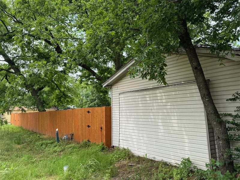 504 Sherman Street, Tioga TX 76271 - Photo 5