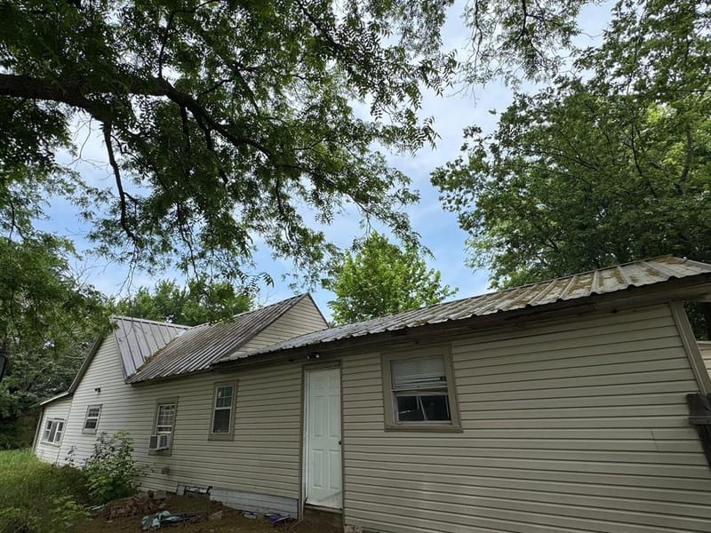 504 Sherman Street, Tioga TX 76271 - Photo 4