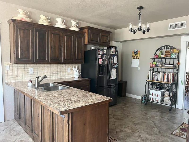 1447 County Road 189, Gainesville TX 76240 - Photo 2