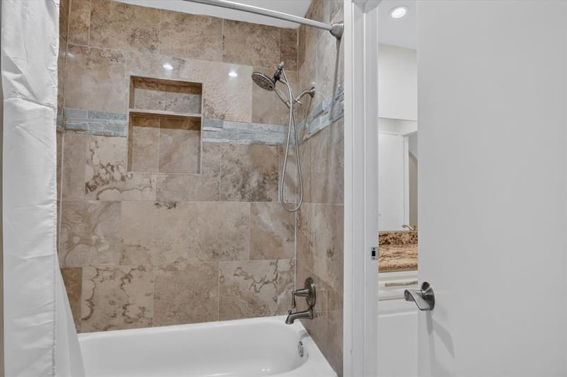 1820 Holly Oak Street, Arlington TX 76012 - Photo 22