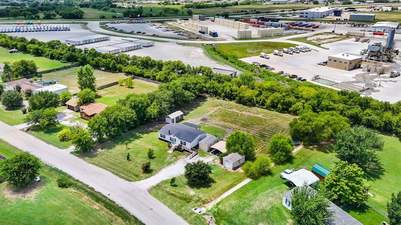 1215 Alliance Boulevard, Rhome TX 76078 - Photo 17