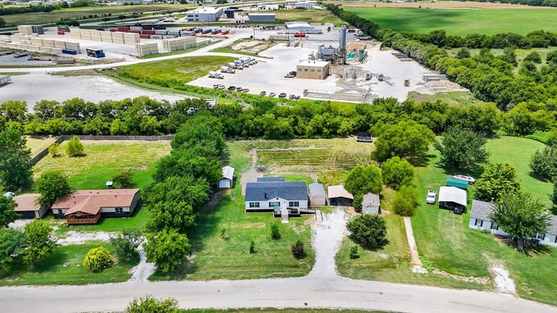 1215 Alliance Boulevard, Rhome TX 76078 - Photo 16