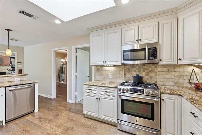 2816 N Creekwood Drive, Grapevine TX 76051 - Photo 15