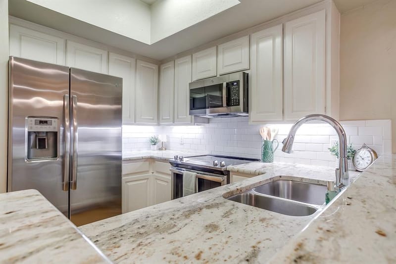 4414 Glenwood Court, Fort Worth TX 76109 - Photo 18