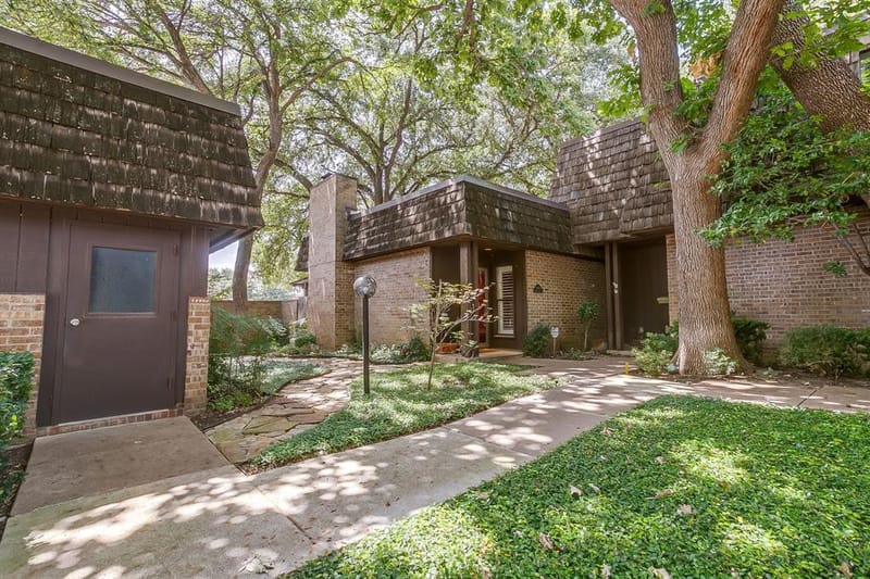 4414 Glenwood Court, Fort Worth TX 76109 - Photo 4