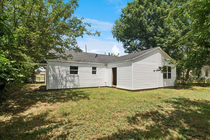 102 N 3rd Street, Sanger TX 76266 - Photo 15