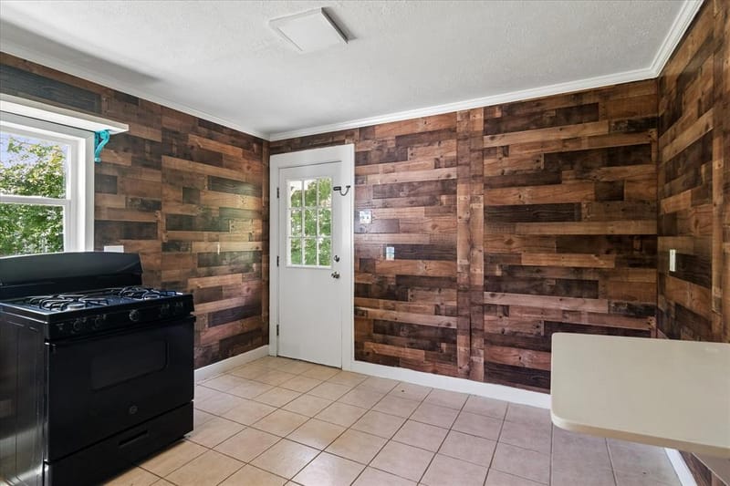 102 N 3rd Street, Sanger TX 76266 - Photo 8