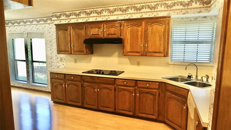 4724 Meadowview Drive, Mesquite TX 75150 - Photo 8