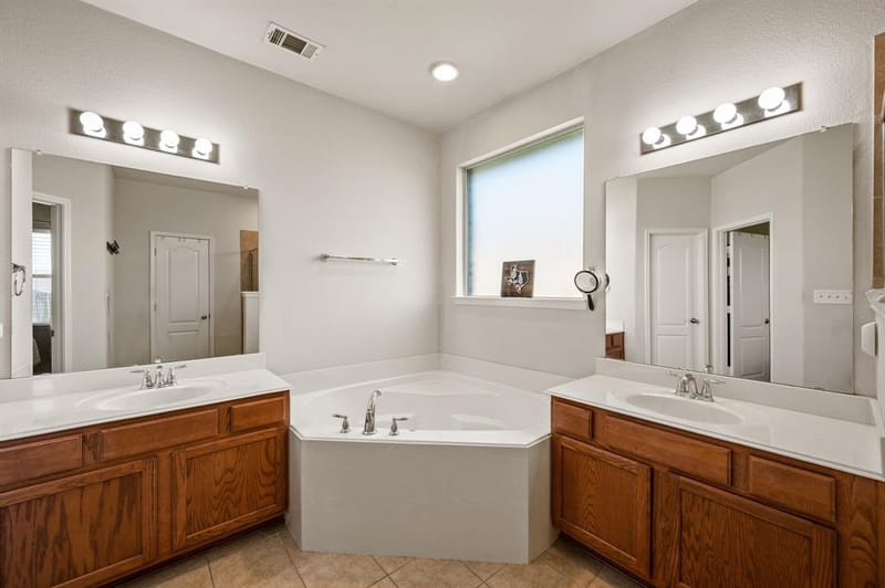 13160 Larks View Point, Fort Worth TX 76244 - Photo 7