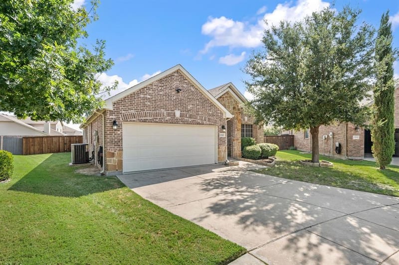 13160 Larks View Point, Fort Worth TX 76244 - Photo 9