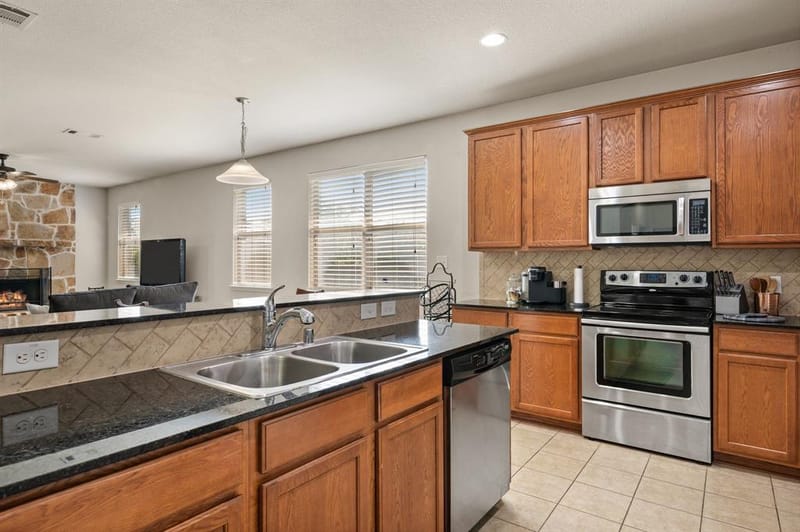 13160 Larks View Point, Fort Worth TX 76244 - Photo 15