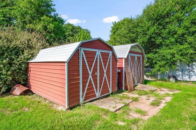 209 Live Oak Lane, Burleson TX 76028 - Photo 22