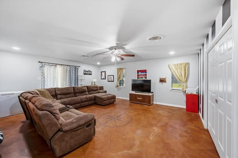 209 Live Oak Lane, Burleson TX 76028 - Photo 11