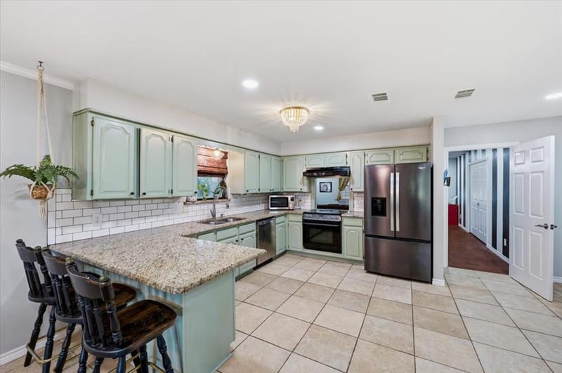209 Live Oak Lane, Burleson TX 76028 - Photo 8