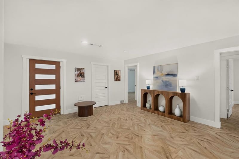 10520 Lippitt Avenue, Dallas TX 75218 - Photo 7