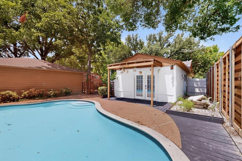 10520 Lippitt Avenue, Dallas TX 75218 - Photo 29