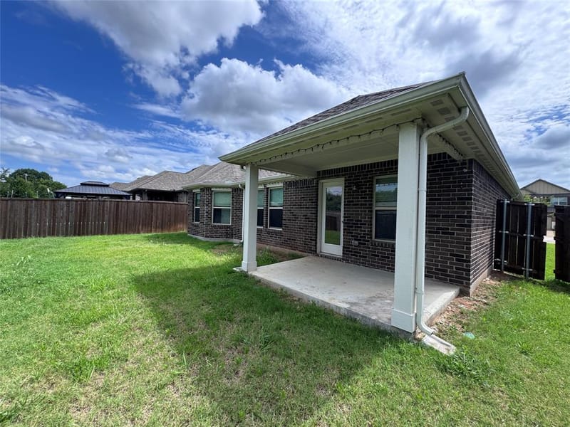 1323 Rosler Street, Mansfield TX 76063 - Photo 4