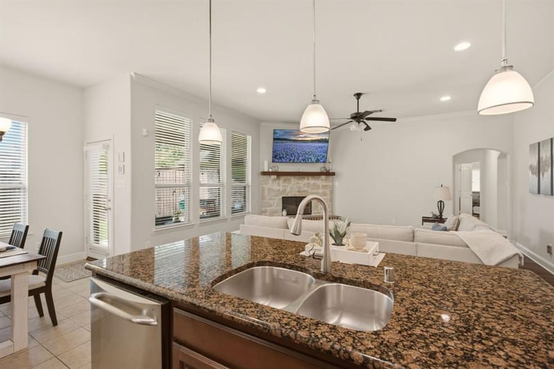 15841 River Glen Drive, Frisco TX 75035 - Photo 7