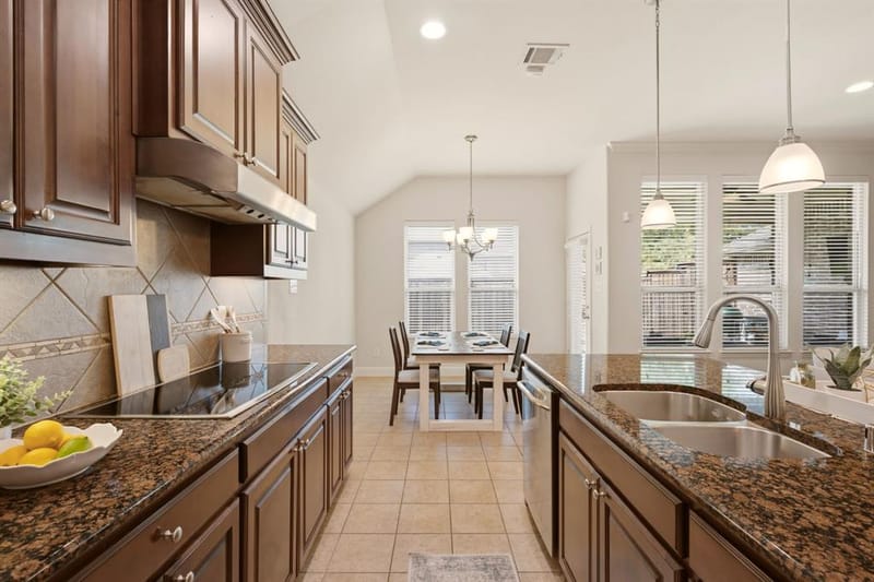 15841 River Glen Drive, Frisco TX 75035 - Photo 9