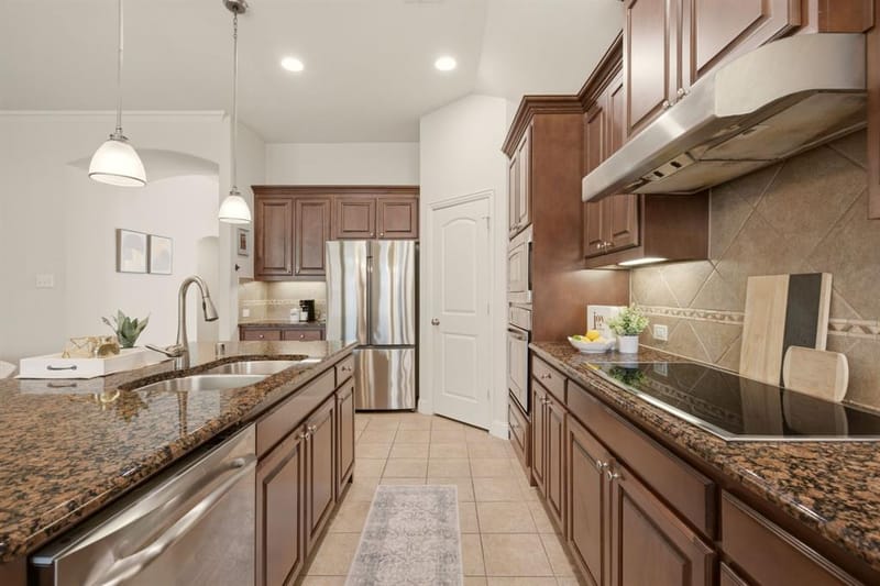 15841 River Glen Drive, Frisco TX 75035 - Photo 10