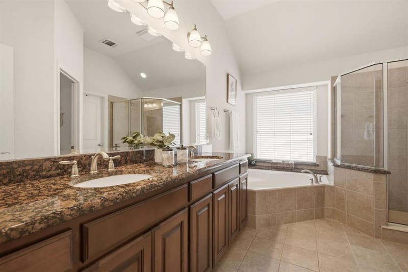 15841 River Glen Drive, Frisco TX 75035 - Photo 18