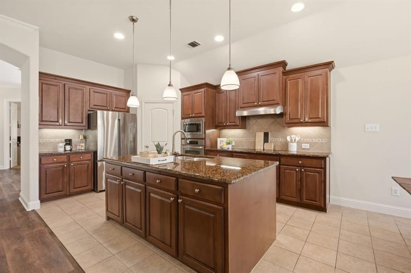 15841 River Glen Drive, Frisco TX 75035 - Photo 8