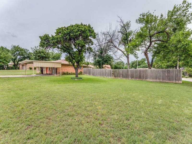 325 Walnut Avenue, Azle TX 76020 - Photo 3