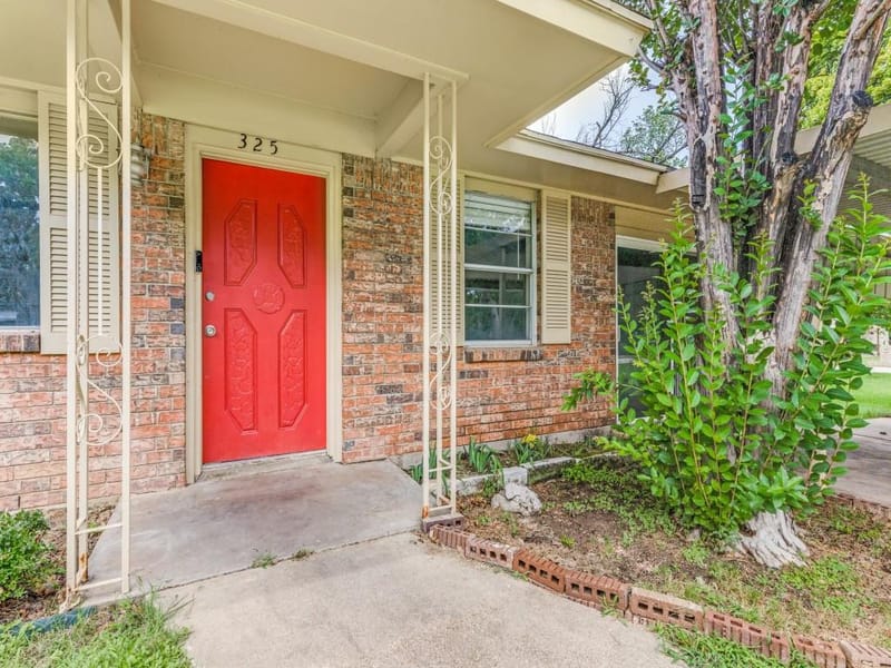 325 Walnut Avenue, Azle TX 76020 - Photo 5