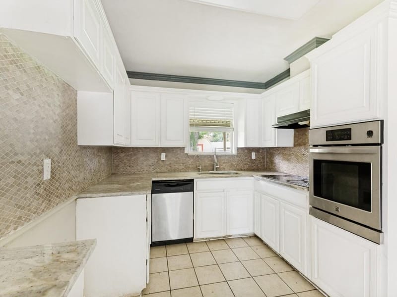 325 Walnut Avenue, Azle TX 76020 - Photo 8