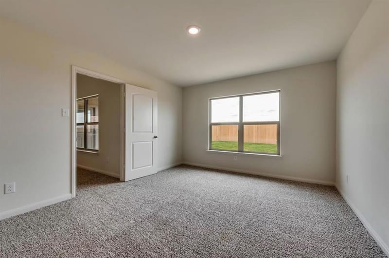 254 Shaw Creek Boulevard, Ferris TX 75125 - Photo 6