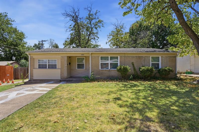 3004 Albany Drive, Mesquite TX 75150