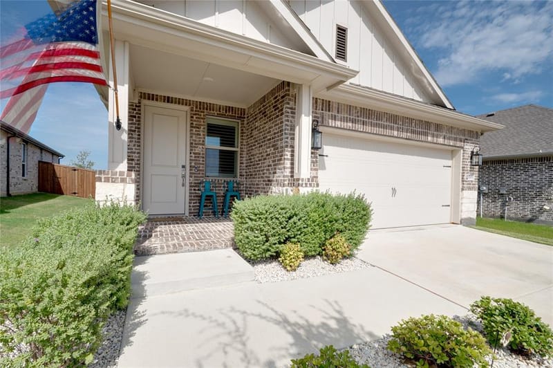 3703 Cloverleaf Lane, Sherman TX 75092 - Photo 2