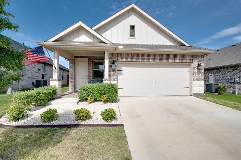 3703 Cloverleaf Lane, Sherman TX 75092