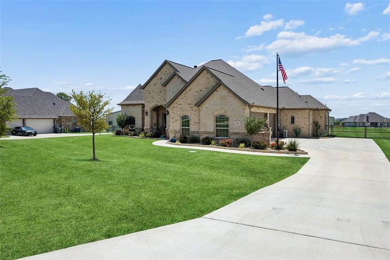135 Stanford Lane, Springtown TX 76082 - Photo 4