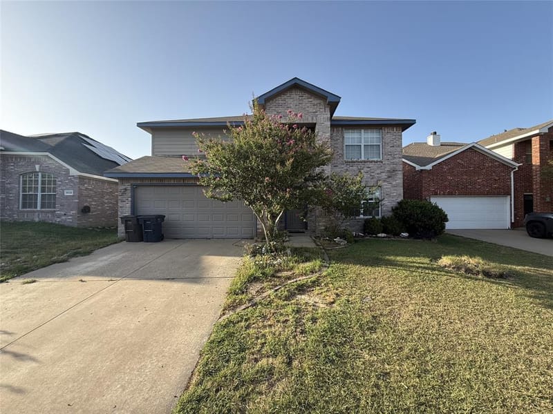 10128 Chapel Springs Trail, Fort Worth TX 76116 - Photo 2