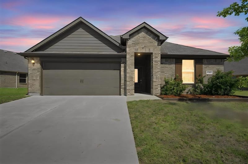 1100 Canterbury Lane, Ennis TX 75119 - Photo 28