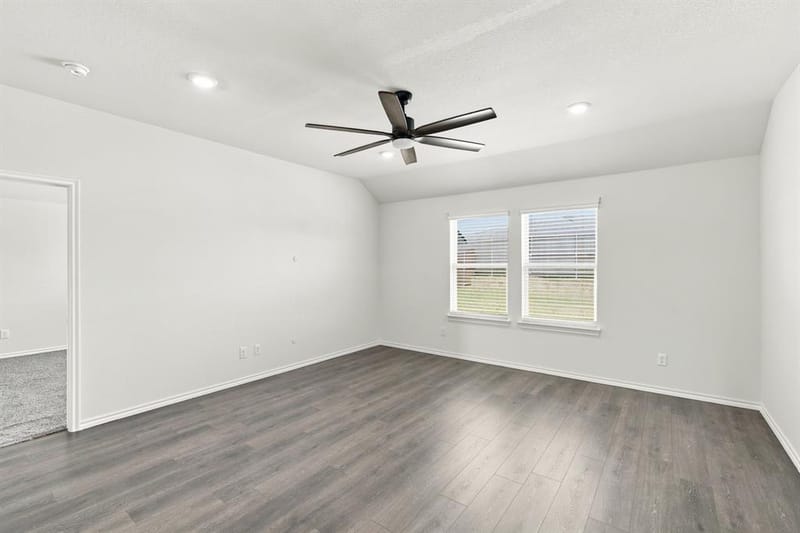 1100 Canterbury Lane, Ennis TX 75119 - Photo 9