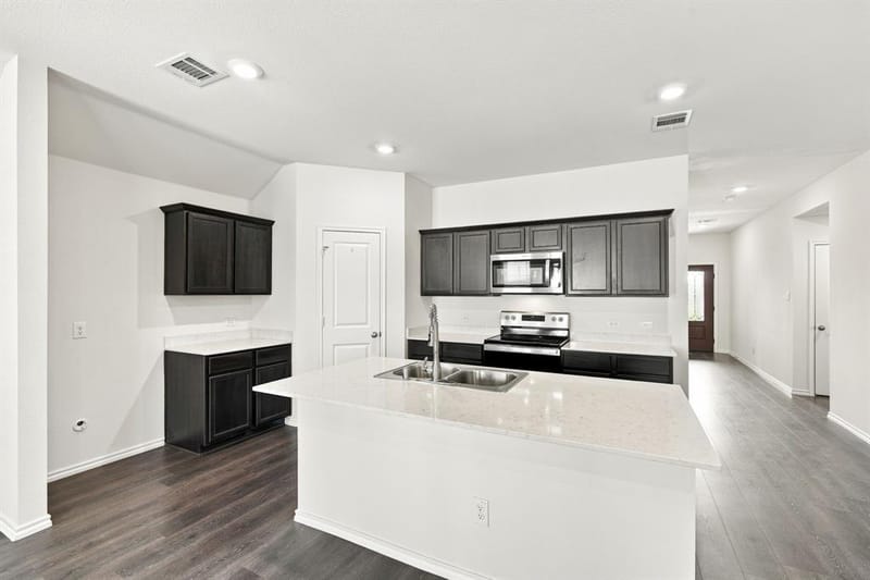 1100 Canterbury Lane, Ennis TX 75119 - Photo 14