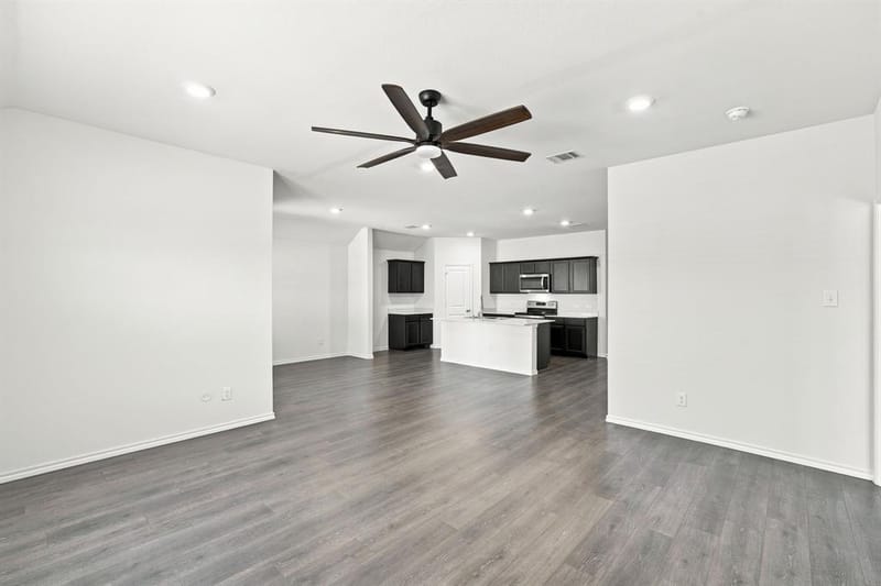 1100 Canterbury Lane, Ennis TX 75119 - Photo 8