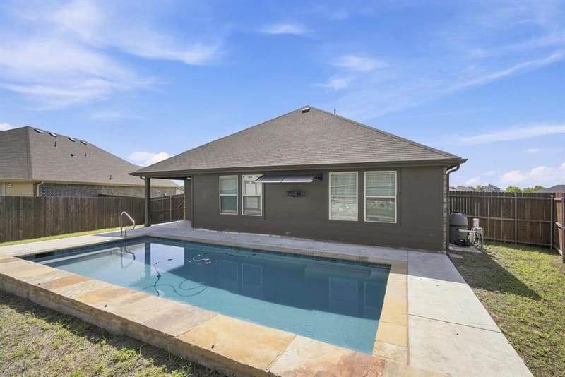 1100 Canterbury Lane, Ennis TX 75119 - Photo 25