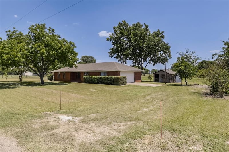 301 Vinyard Drive, Waxahachie TX 75167 - Photo 3