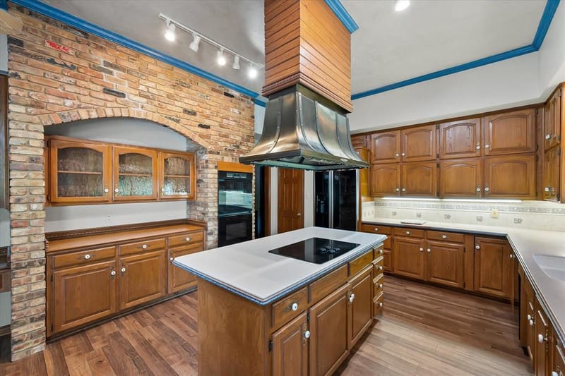 2520 Norwood Drive, Hurst TX 76054 - Photo 5