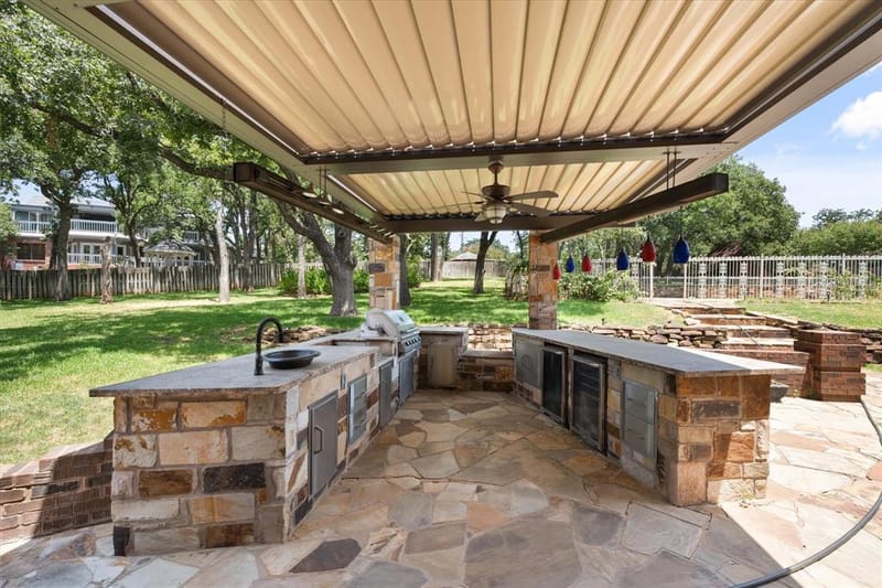 2520 Norwood Drive, Hurst TX 76054 - Photo 21