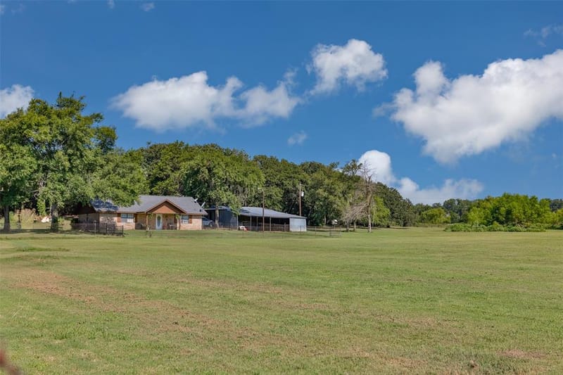 671 County Road 163, Gainesville TX 76240 - Photo 4