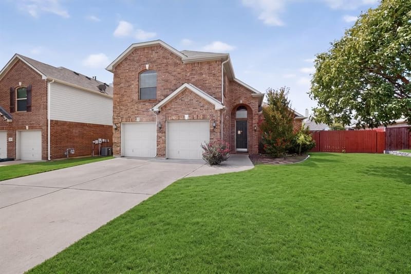 6925 Cattle Drive, Fort Worth TX 76179 - Photo 2
