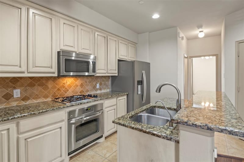 7922 Presley Avenue, Plano TX 75024 - Photo 8