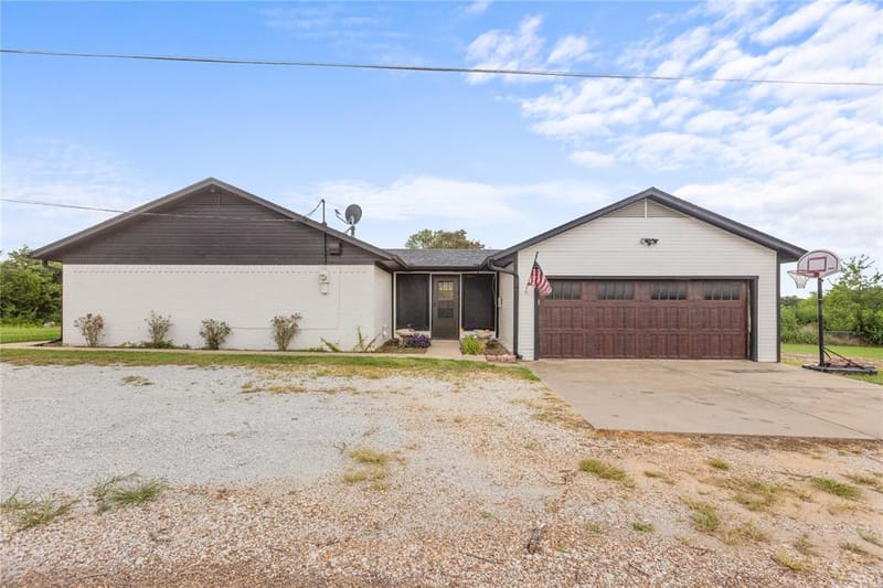 1939 E Texas Street, Denison TX 75021 - Photo 25