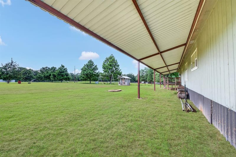 923 County Road 2415, Honey Grove TX 75446 - Photo 24
