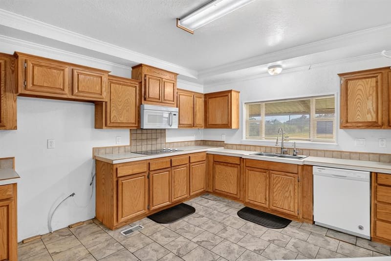 923 County Road 2415, Honey Grove TX 75446 - Photo 19